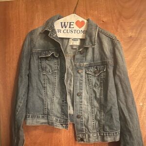Short Jean jacket. Size M for a young person